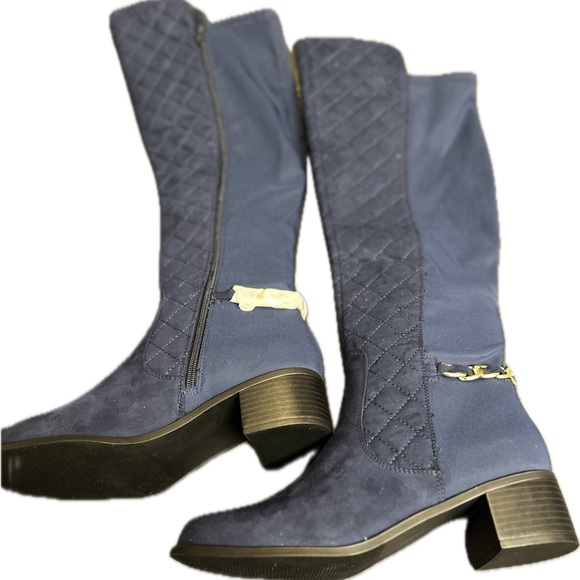 ARGO Quilted Nice Blue Faux Suede boots. Size 10 NWOT - Picture 4 of 16